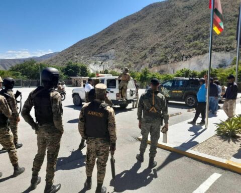 Military apprehends alleged killers of Haitian police officers at the border