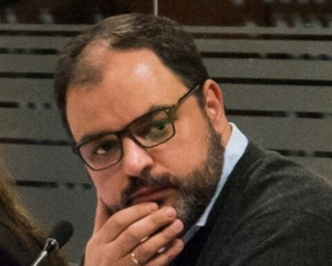 Minister Heber "teases the public as a whole"