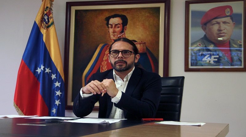 Ministro Freddy Ñáñez refuta teorías oposicionistas: Éxito de la Revolución se debe a la inteligencia social popular