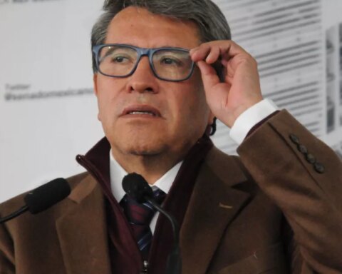 Monreal does not close the door to reform to separate powers of SCJN and CJF