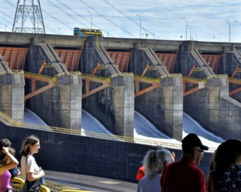 More than 15,000 visits were registered after the opening of the Itaipu gates