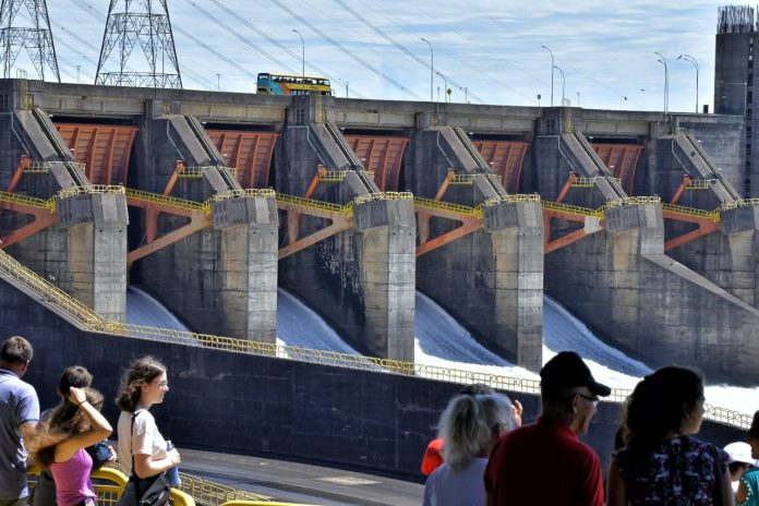 More than 15,000 visits were registered after the opening of the Itaipu gates