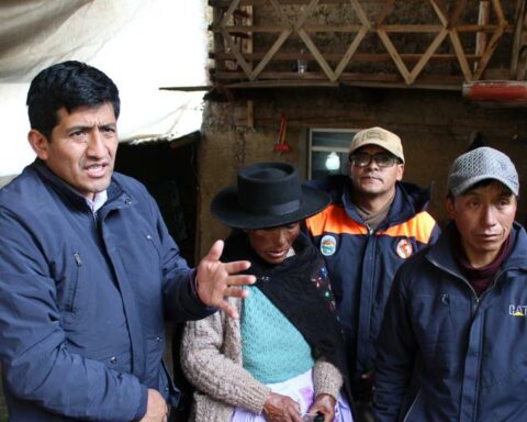 Mother and son lose their lives after lightning strike in Huancavelica