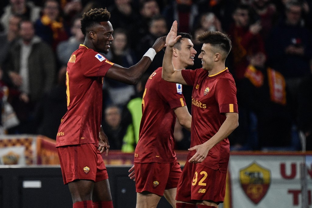 Mourinho's Roma reach the podium in Serie A