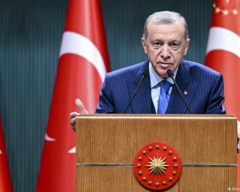 Nearly 50 arrested in Turkey for looting after earthquake