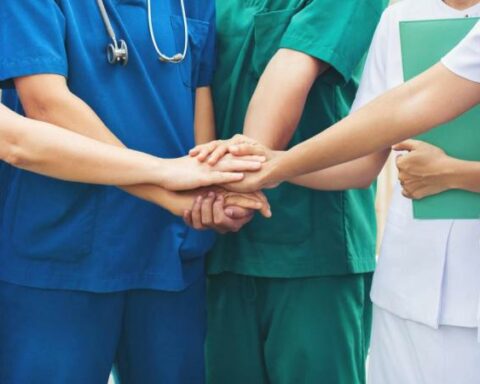 Only 1 in 3 Colombians would migrate to a public health system