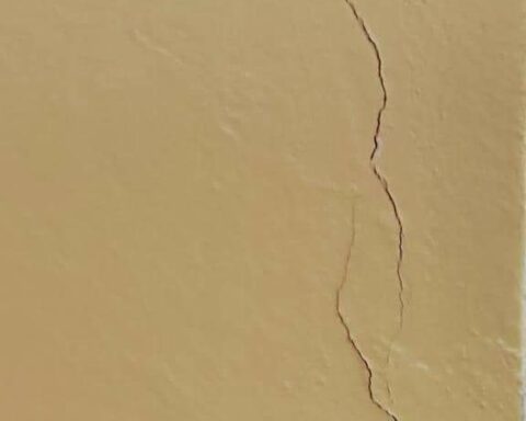 FOTOS: reportan daños en escuela de Matanzas tras temblor