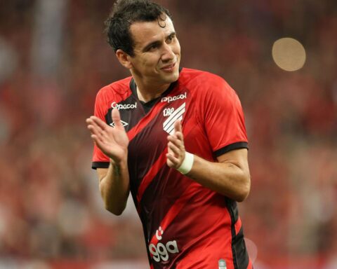 Pablo scores and Athletico-PR wins Cascavel at Arena da Baixada