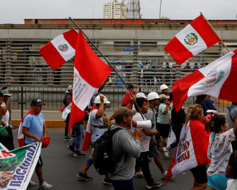 Peru reports more than 70 points with traffic interrupted by protests