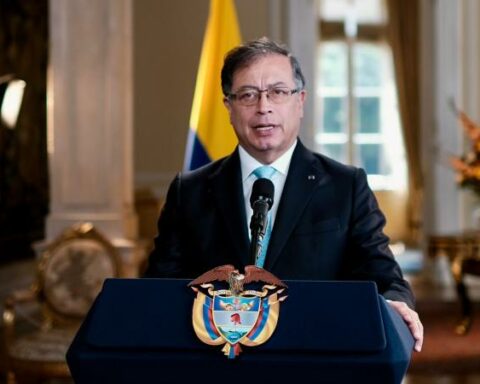 Petro announces changes of Ministers of Education and Sports