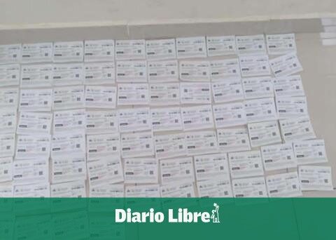 Police arrest three men for falsifying identification tags