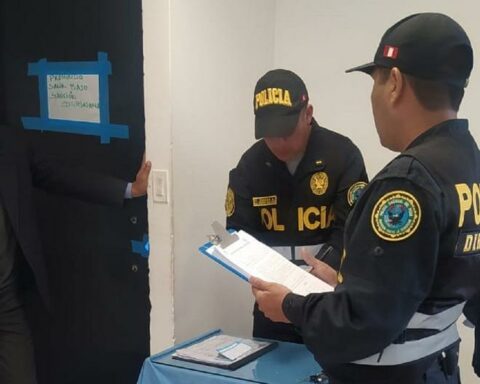 Professor who collected bribes through yape is detained in the Ayacucho prison