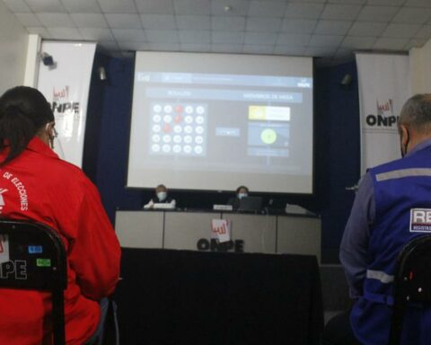 Proposals for changes in the JNE and the ONPE have no support