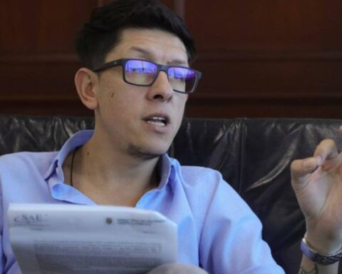 Prosecutor's Office suspends the president of the SAE, Daniel Rojas Medellín