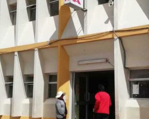 Puno: a 25-year-old girl suffered a gunshot wound in a canteen