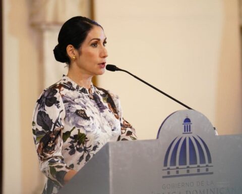 La Vega: Raquel Arbaje lamenta derrumbe de edificio