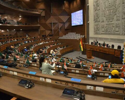 Renovators say that Evo asked to question Arce;  Morales admits the "recommendations"