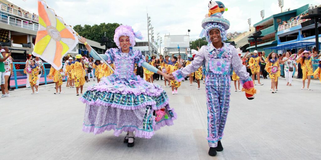 Rio: junior samba schools hold technical rehearsal this Sunday