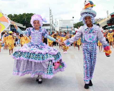 Rio: junior samba schools hold technical rehearsal this Sunday