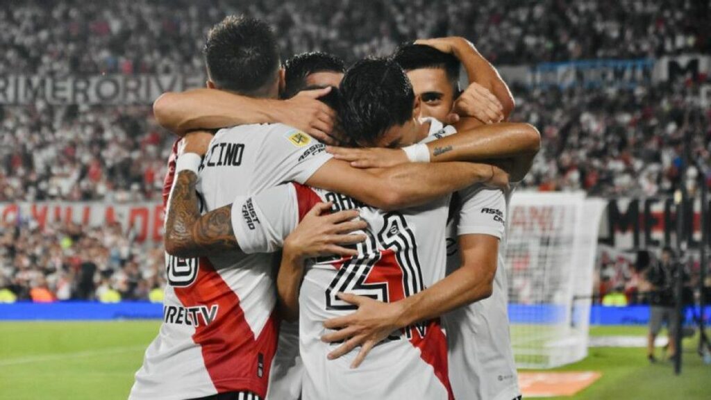 River adds its second victory in the new Monumental with penalty goals