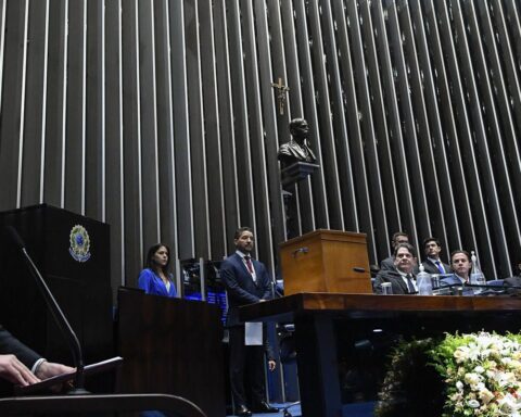 Rodrigo Pacheco is re-elected president of the Senate