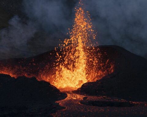 Salta and Jujuy under alert due to the activity of the Láscar volcano