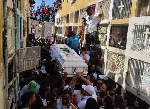 Muestra de dolor fue indescriptible en último adiós a Donaly Martínez