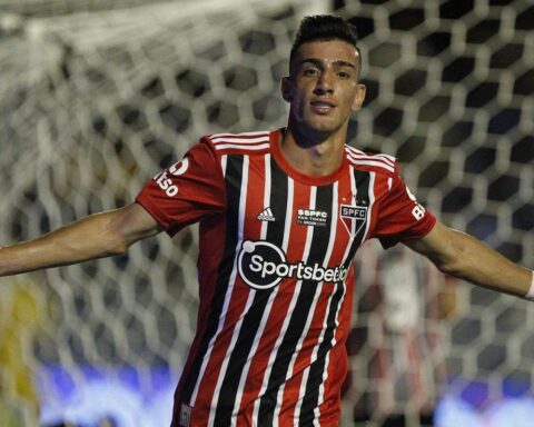 São Paulo advances to the quarterfinals of the Campeonato Paulista