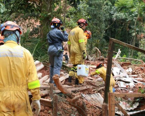 Searches for six missing persons continue in São Sebastião (SP)