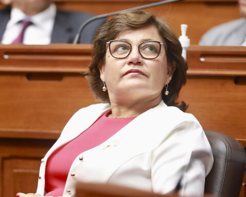 Silvia Monteza, from Acción Popular, is elected as the new second vice president of Congress