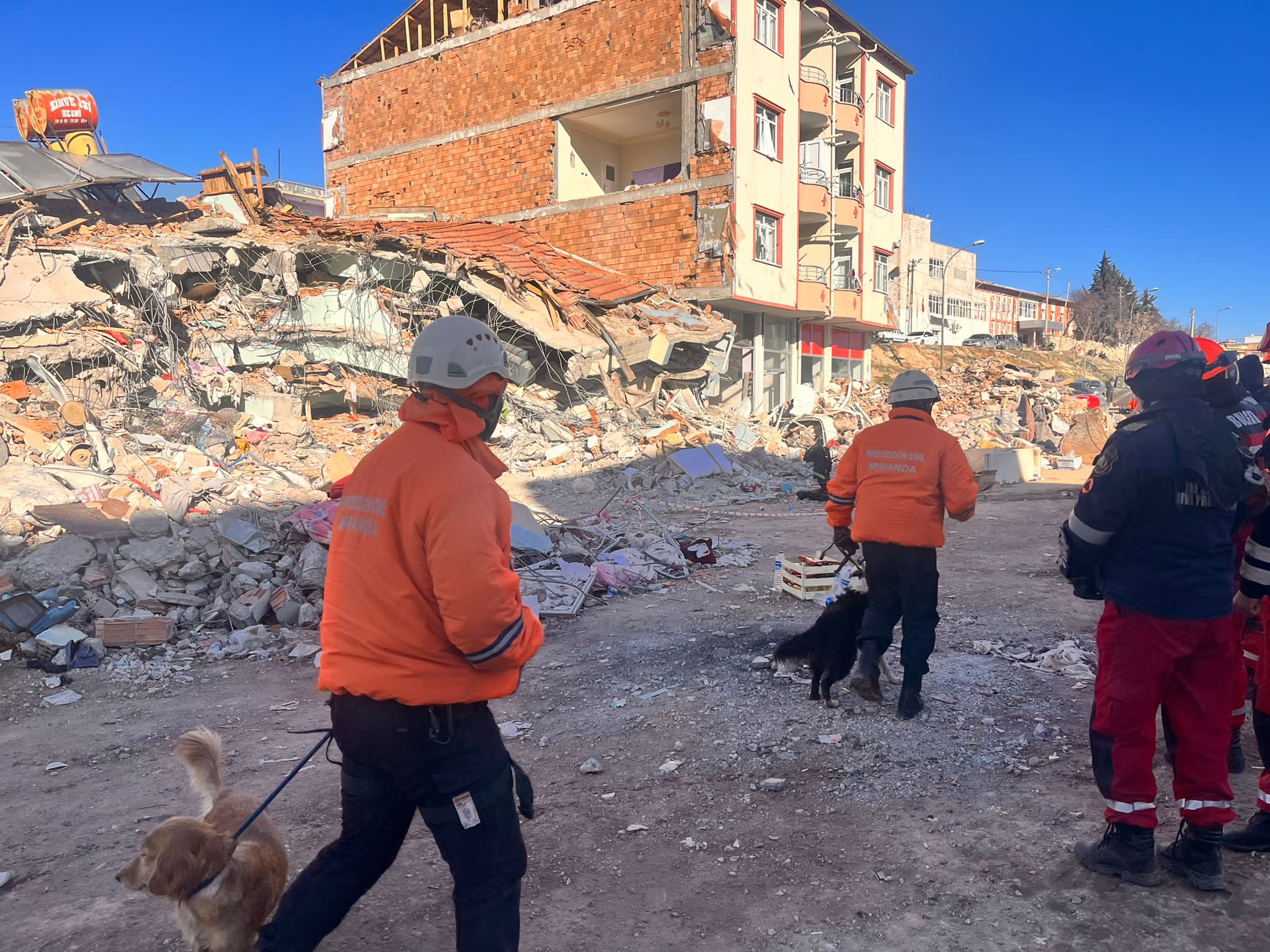 Simón Bolívar Humanitarian Task Force deployed in Türkiye and Syria