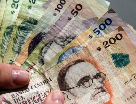 Six out of ten workers register loss of real salary