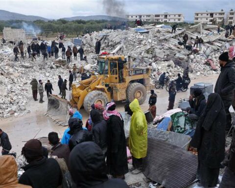 Syria promises the UN that it will send humanitarian aid to "all syrians"