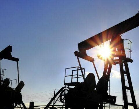 Petróleo de Texas cierra en 73,39 dólares el barril