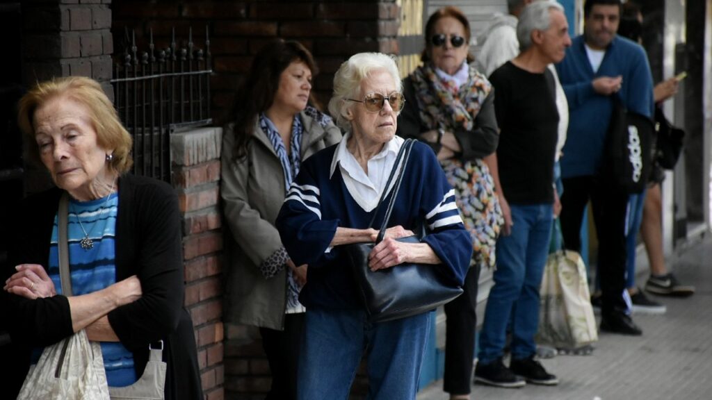 The ANSES formalized the 17.4% increase for retirees and pensioners