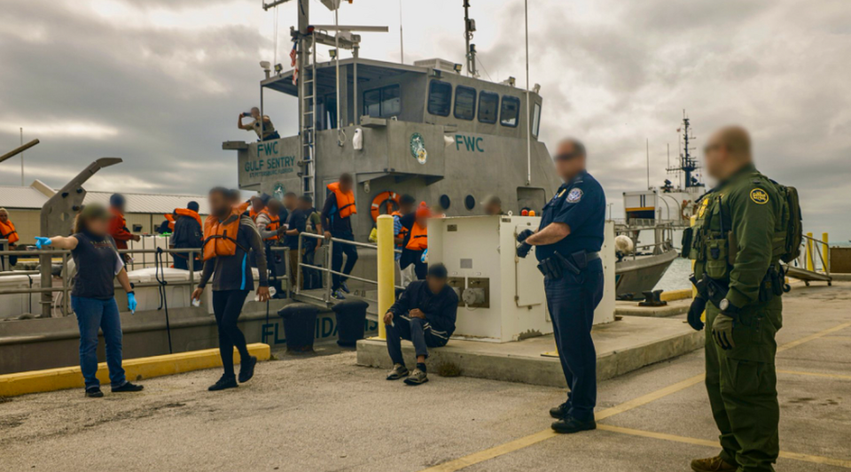 The United States Coast Guard returns 67 rafters to Cuba