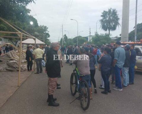 The coronadores and the ballets will be the only participants in the corso cruceño