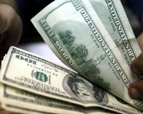 The dollar fell in Uruguay: How many Uruguayan pesos is it worth?