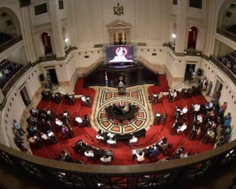 The last Cuban Parliament with the 'historical'