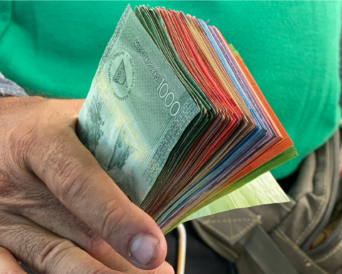 The sending of remittances to Nicaragua decreases at the beginning of the year