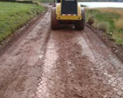 There are 1,879 paralyzed works throughout the country