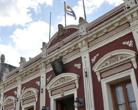 "There was no irregularity": Artigas Municipality defends an official who received $93,000 in overtime.