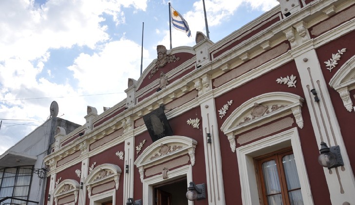 "There was no irregularity": Artigas Municipality defends an official who received $93,000 in overtime.