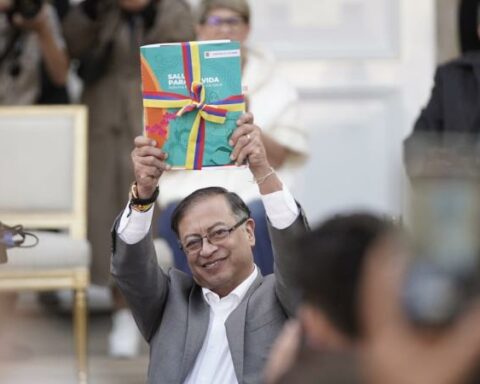 'There will be no clients, there will be people': Petro on health reform