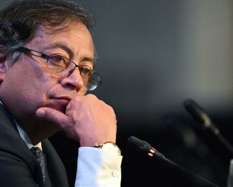 They ask to declare President Gustavo Petro "persona non grata"