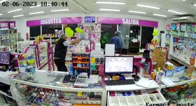 They assaulted a pharmacy in Limpio: guard shot the thieves