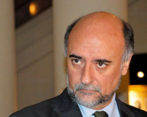 They crossed Minister Mieres for criticizing the Broad Front's Tax Reform.