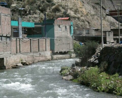 They identify 30 streams that would endanger towns in the Junín region