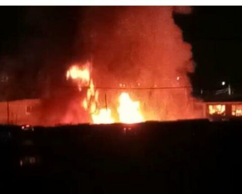 They investigate a fire that burned eight TransMilenio buses in Bosa