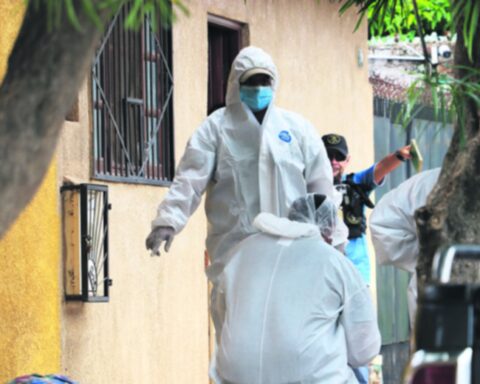 They killed him when he left his house, thinking he was carrying money, but it was his breakfast